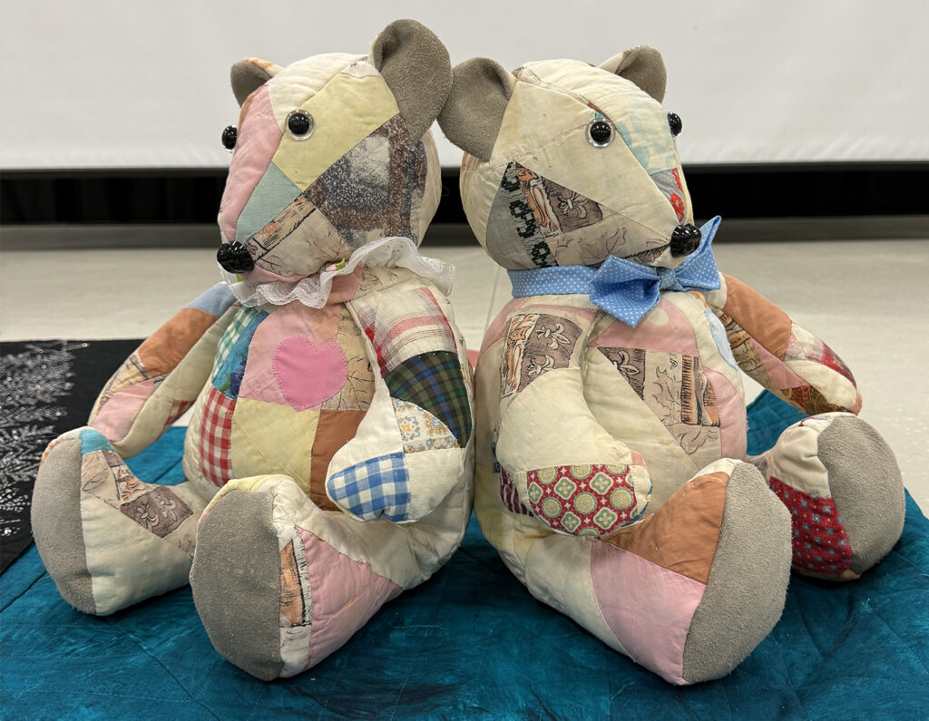Keepsake Bears by Mindy Hewitt